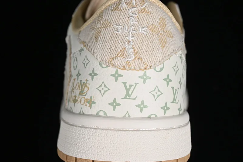 All categories Air Jordan Jordan series basketball shoes Air Jordan 1 Low Travis Scott x Fragment Design x Jordan Air Jordan 1 Low OG SP AJ1 Joe 1LV joint light coffee denim print low-top cultural casual sneakers SJ2068-006